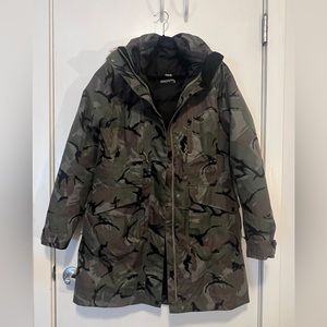 North face Camo Parka | two jackets in one